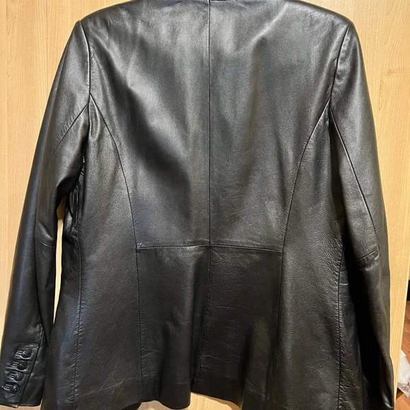 Keneth Cole leather jacket. - Picture 4 of 4